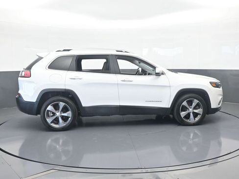Used 2019 Jeep Cherokee Limited image 7