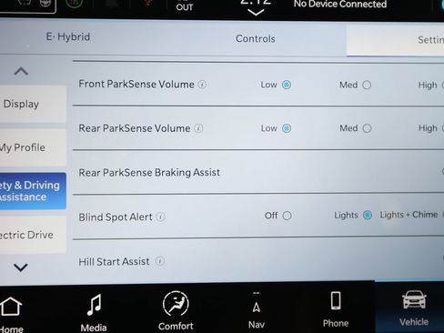 Used 2024 Chrysler Pacifica Select image 30