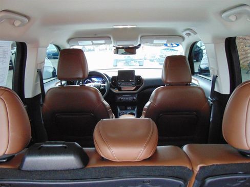 Used 2023 Ford Bronco Sport Outer Banks image 11