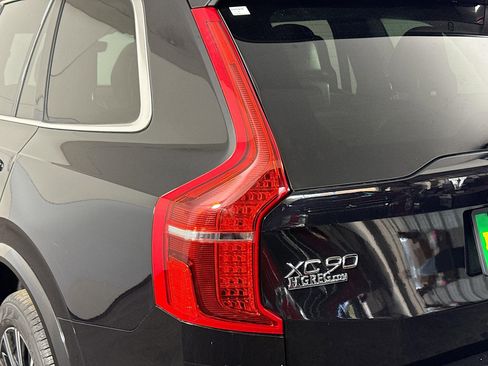 Used 2024 Volvo XC90 B5 Plus image 36