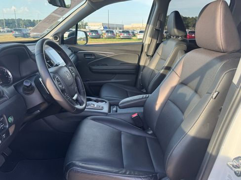 Certified 2023 Honda Ridgeline RTL image 10