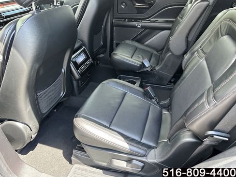 Used 2022 Lincoln Aviator Grand Touring w/ Elements Package Plus AWD/4WD image 18