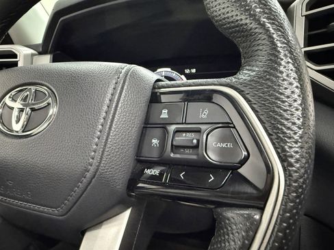 Used 2022 Toyota Tundra Limited image 17