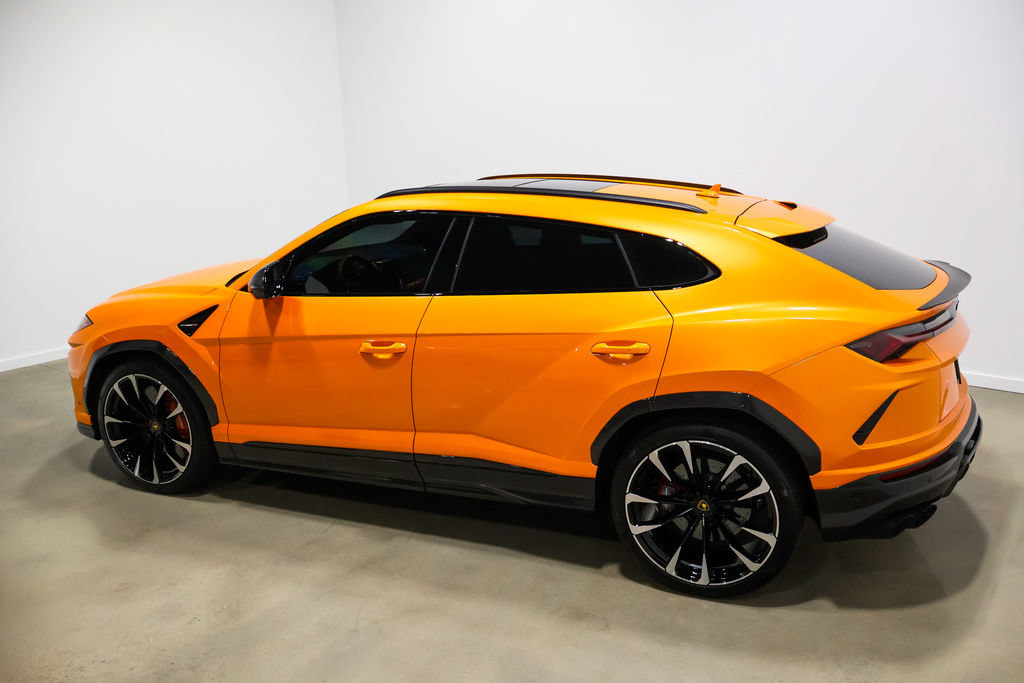Used 2021 Lamborghini Urus AWD/4WD image 16