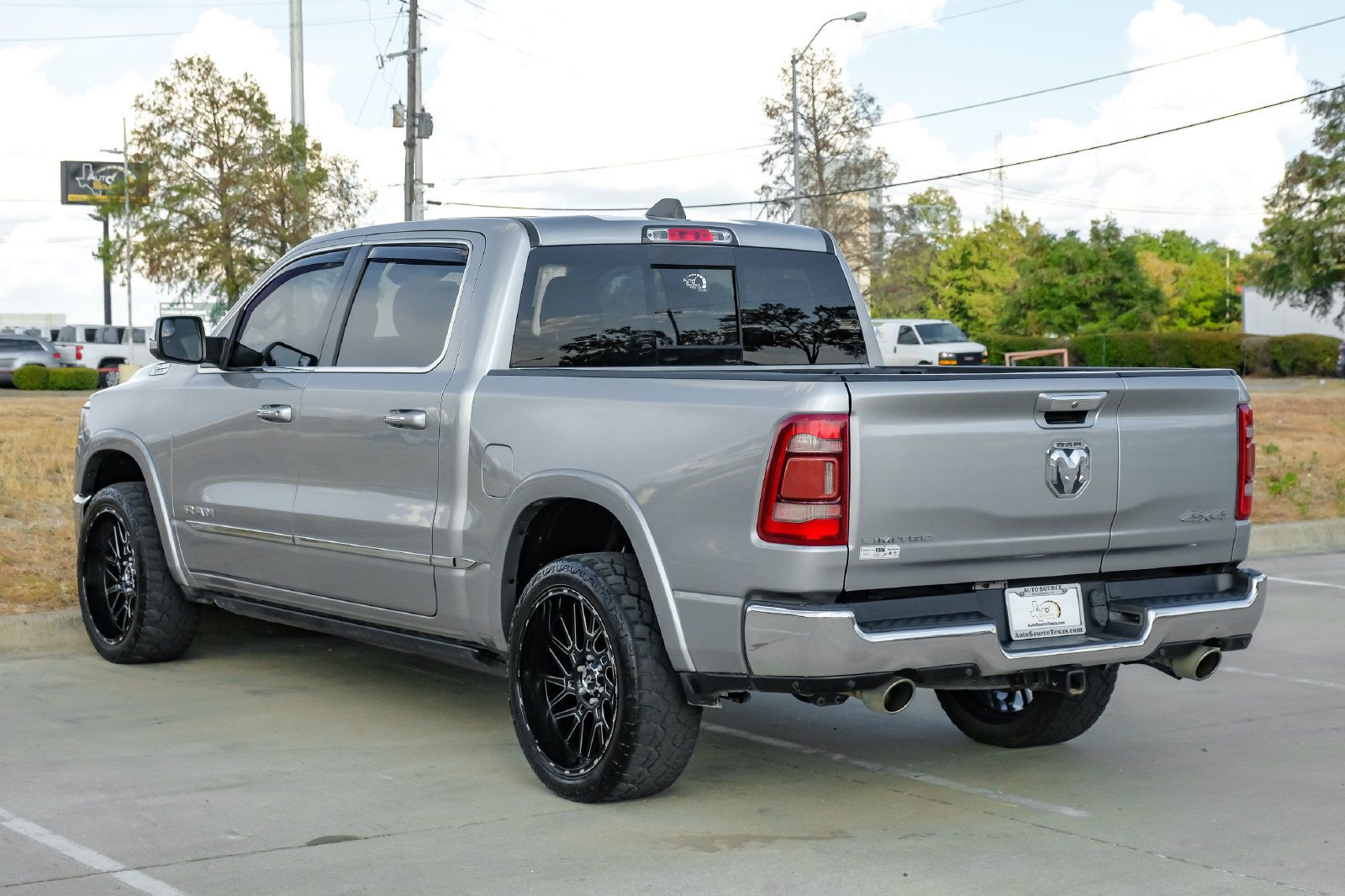 Used 2020 RAM 1500 Limited AWD/4WD image 14
