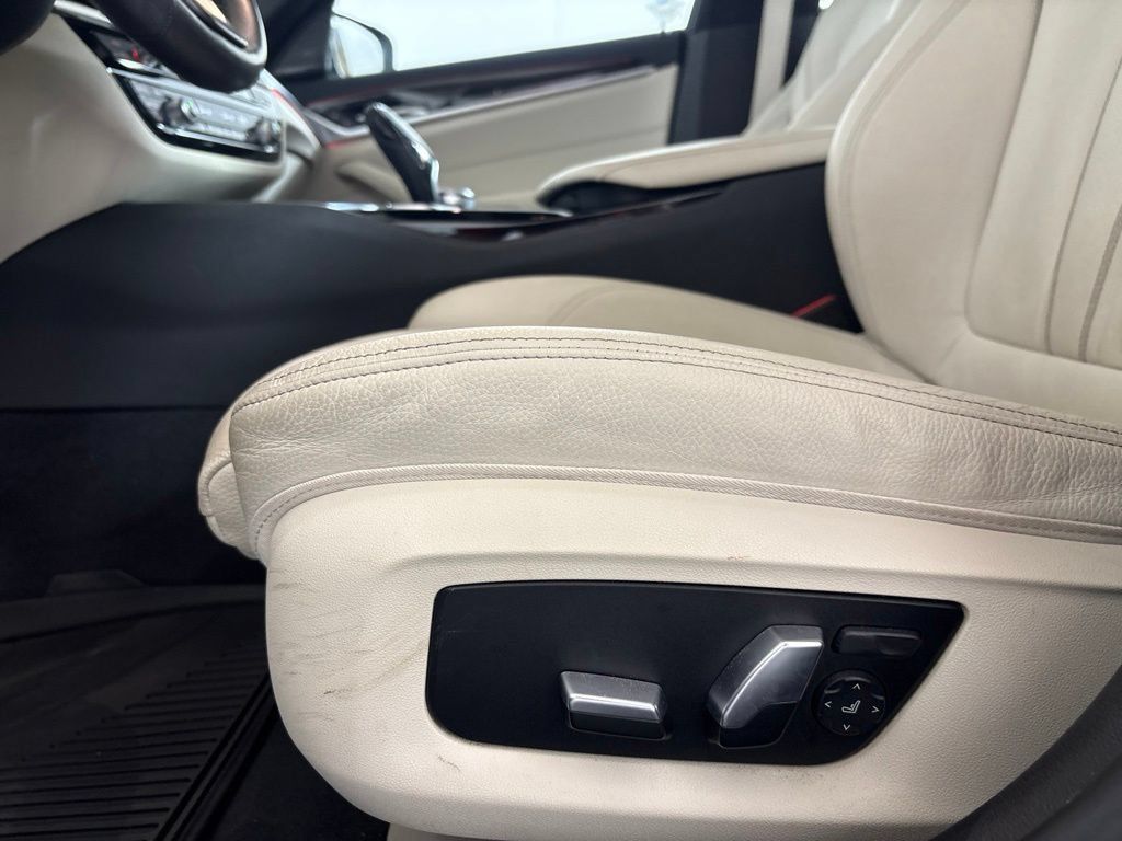 Certified 2022 BMW 530i w/ Premium Package RWD image 25