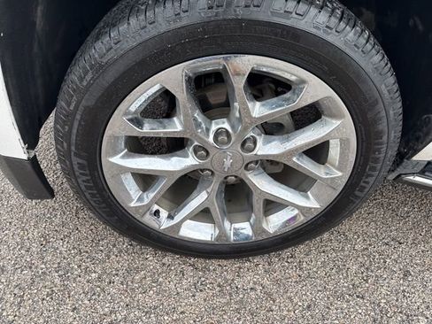 Used 2018 Chevrolet Tahoe Premier image 3