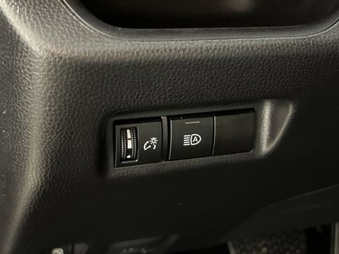 Used 2025 Toyota RAV4 LE image 31