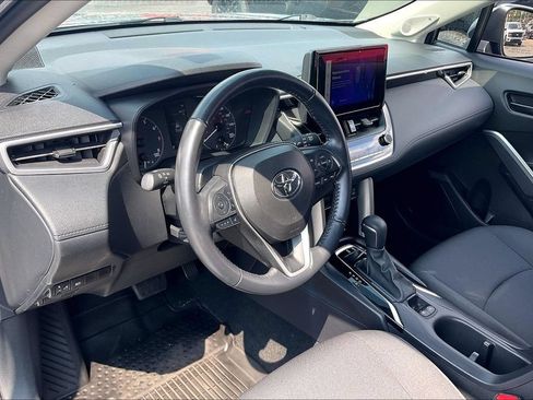 Used 2023 Toyota Corolla Cross LE w/ Moonroof Package AWD/4WD image 13