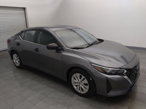 Used 2025 Nissan Sentra S image 11