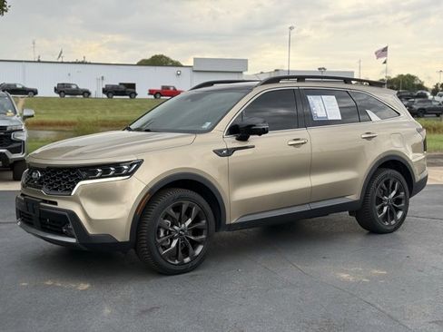 Used 2021 Kia Sorento SX Prestige image 3