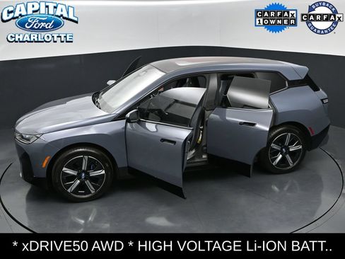 Used 2023 BMW iX xDrive50 w/ Sport Package AWD/4WD image 34