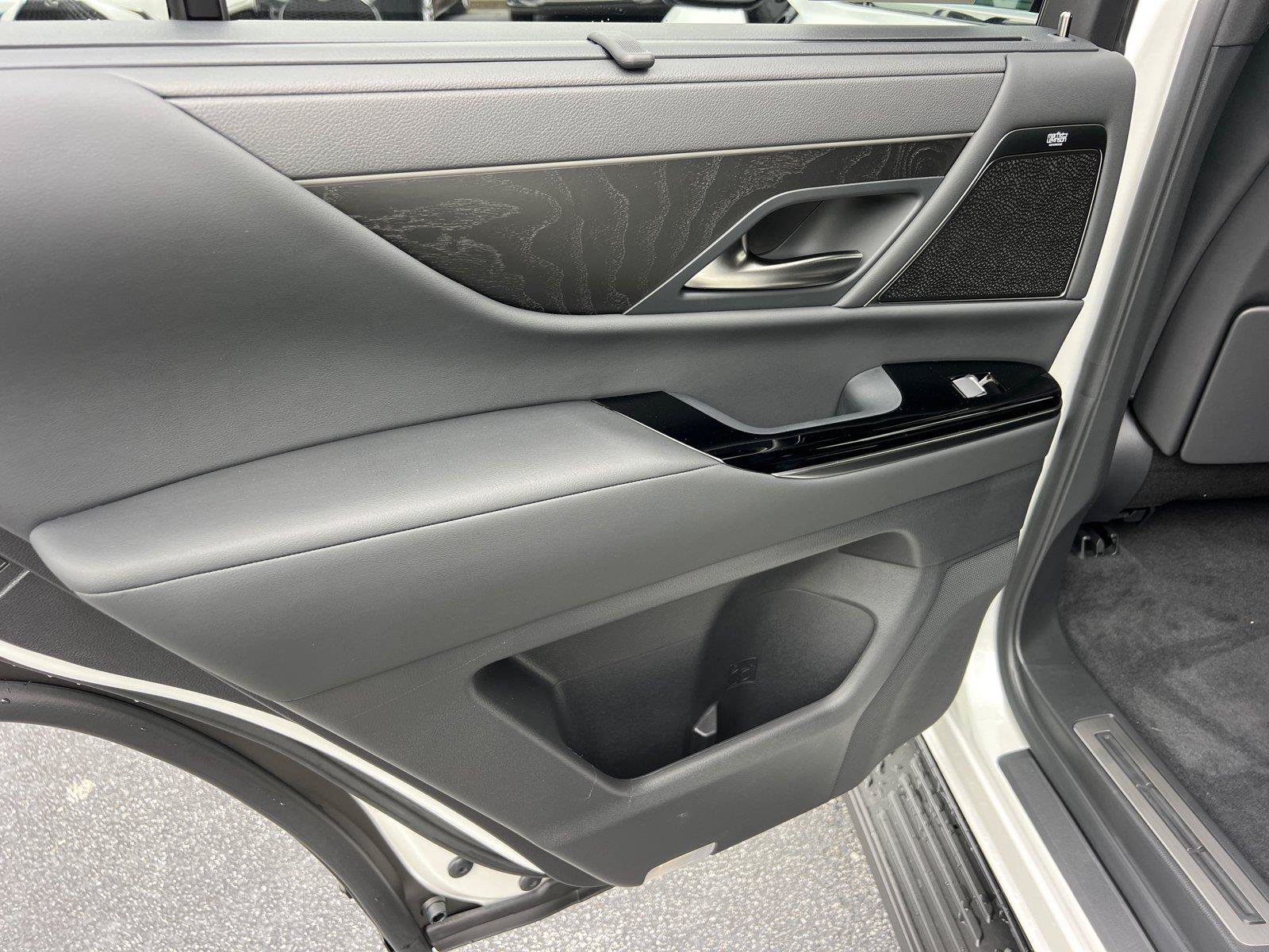 New 2026 Lexus LX 700h Luxury AWD/4WD image 15