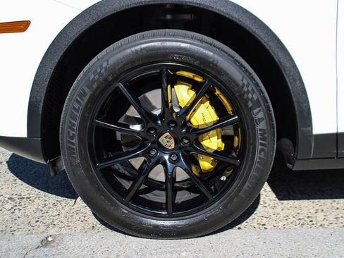 Used 2019 Porsche Cayenne image 49
