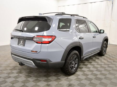New 2025 Honda Pilot TrailSport image 7