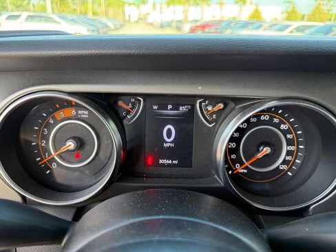 Used 2022 Jeep Wrangler Unlimited Sport AWD/4WD image 27