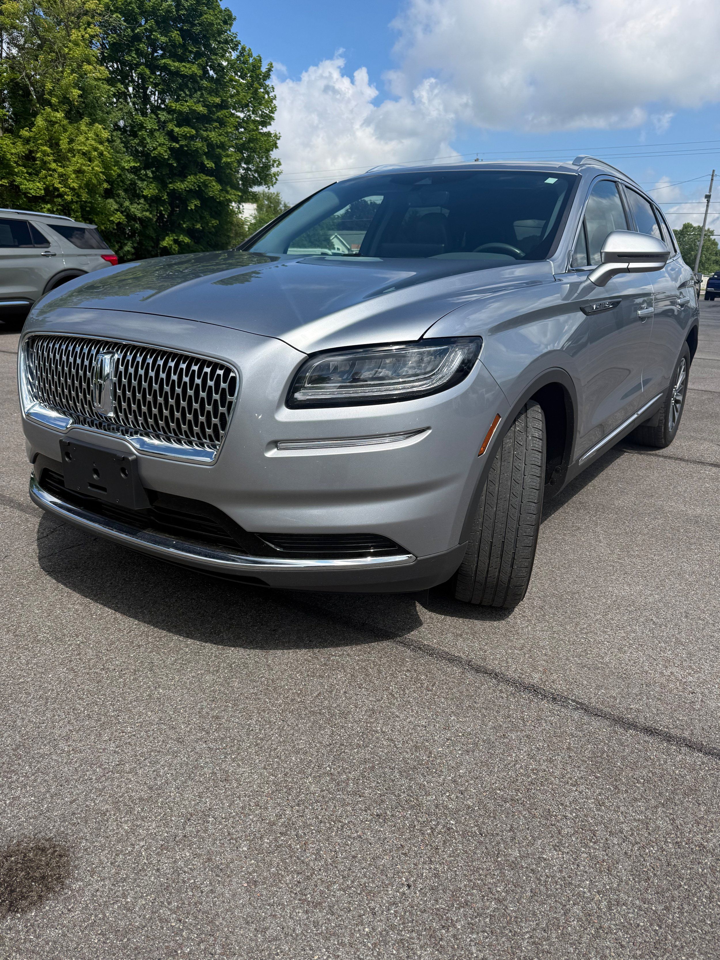 Used 2023 Lincoln Nautilus Reserve AWD/4WD image 1