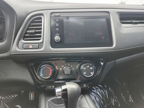 Used 2019 Honda HR-V Sport image 29