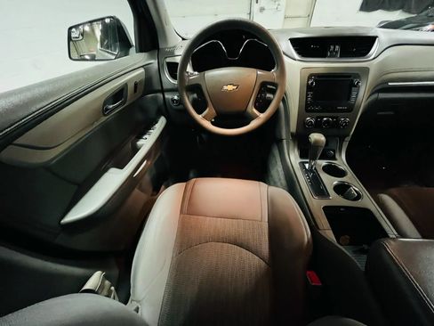 Used 2014 Chevrolet Traverse LS FWD image 14