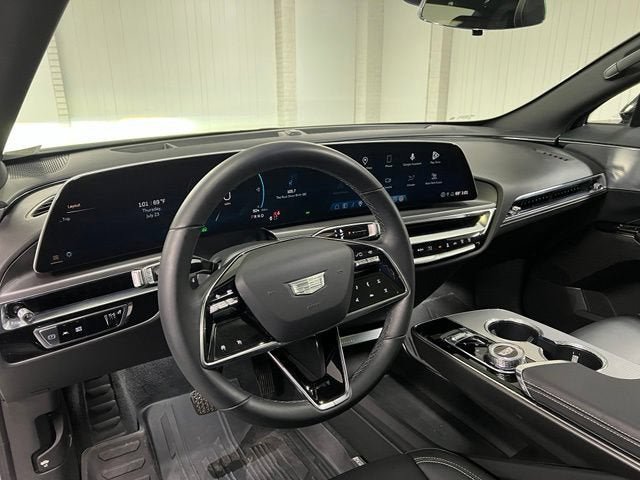 Certified 2024 Cadillac Lyriq Tech w/ Driver Assist Package AWD/4WD image 23