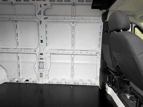 Used 2023 RAM ProMaster 2500 FWD image 24