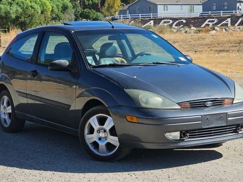 Used 2004 Ford Focus ZX3 Hatchback image 2
