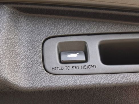 Used 2017 Honda CR-V Touring image 12