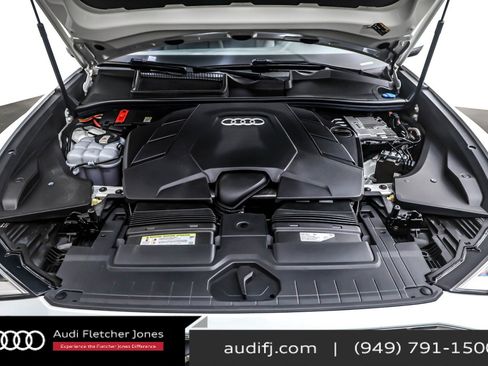 Used 2019 Audi Q8 Premium Plus w/ Premium Plus image 10
