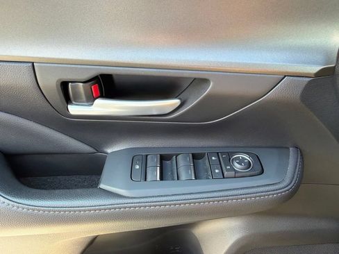 Used 2025 Toyota Grand Highlander AWD image 24