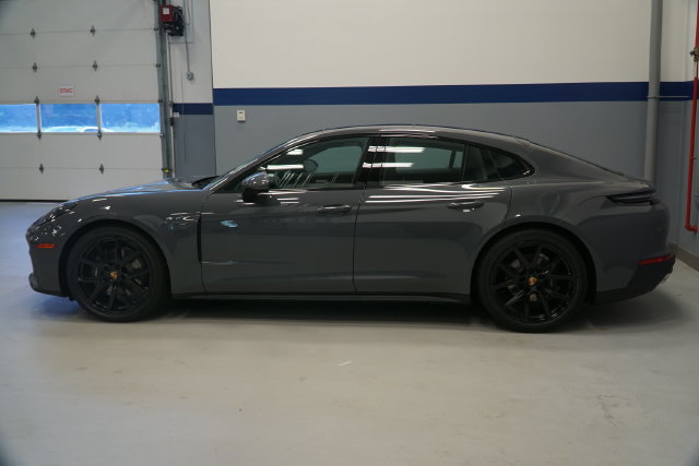 New 2026 Porsche Panamera 4 AWD/4WD image 2