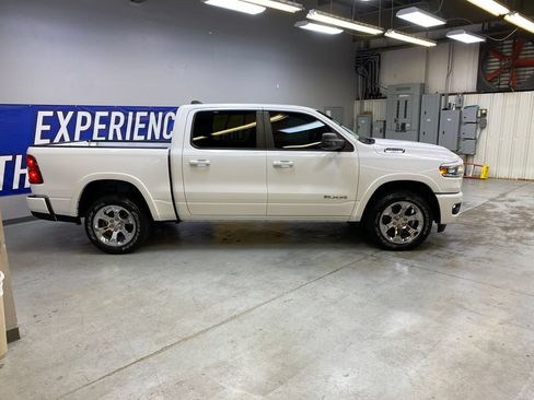 Used 2025 RAM 1500 Big Horn AWD/4WD image 8