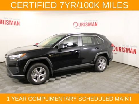 Used 2025 Toyota RAV4 XLE AWD/4WD image 3