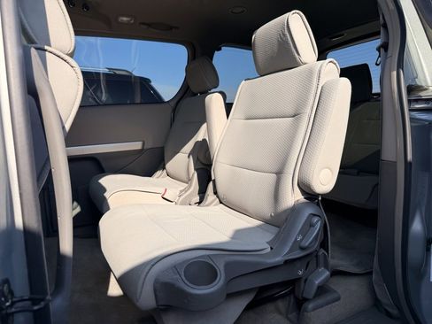 Used 2009 Nissan Quest w/ Seat Pkg image 17