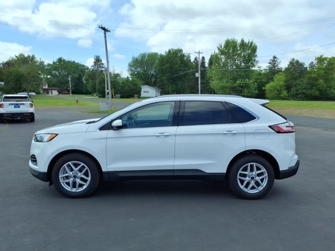 Used 2023 Ford Edge SEL w/ Convenience Package AWD/4WD image 2