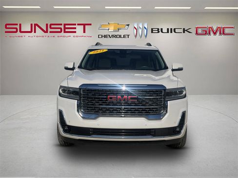 Certified 2021 GMC Acadia Denali w/ Denali Ultimate Package AWD/4WD image 2