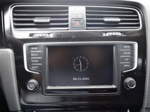 Used 2016 Volkswagen GTI SE FWD image 25