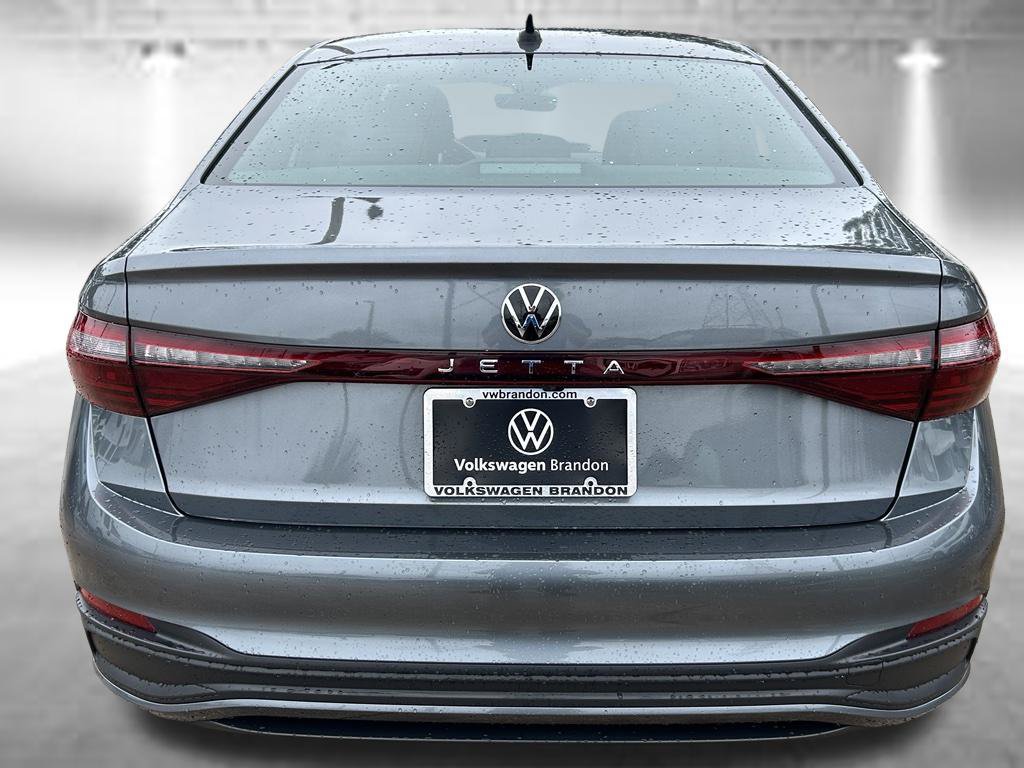 Used 2026 Volkswagen Jetta SE FWD image 5
