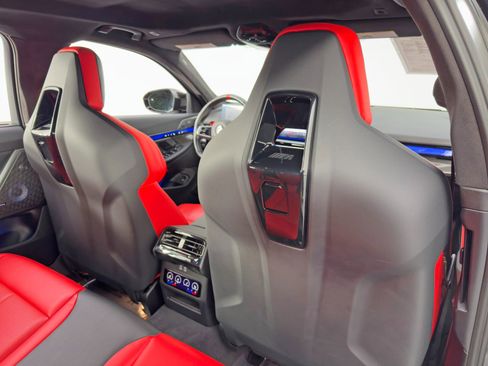 Used 2025 BMW M5 w/ Carbon Package image 40