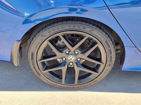 Certified 2024 Honda Civic Sport image 9