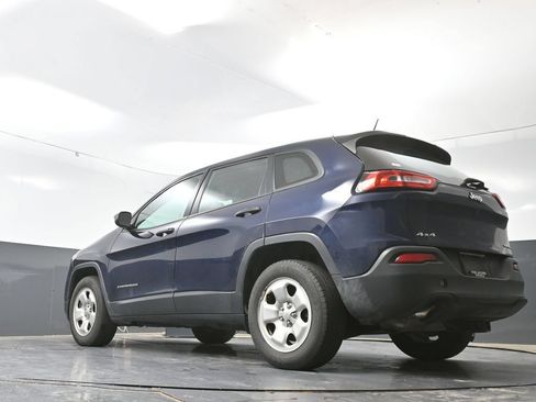 Used 2016 Jeep Cherokee Sport AWD/4WD image 29