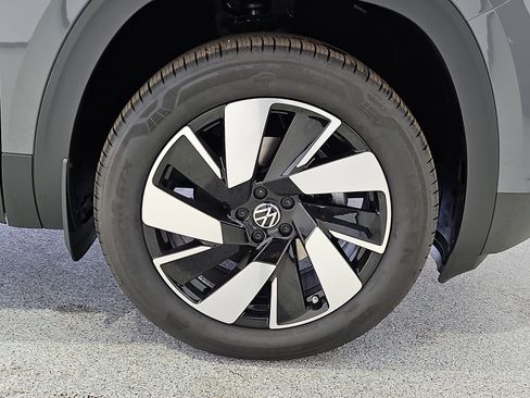 New 2026 Volkswagen Atlas Cross Sport SE FWD image 6