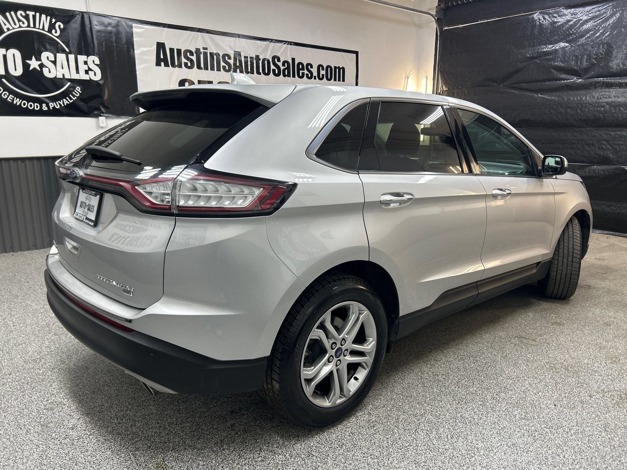 Used 2015 Ford Edge Titanium AWD/4WD image 5
