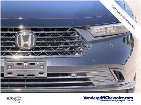 Used 2025 Honda Accord Touring image 8
