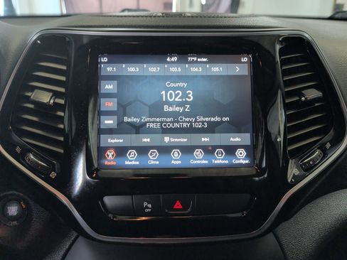 Used 2019 Jeep Cherokee Limited AWD/4WD image 18