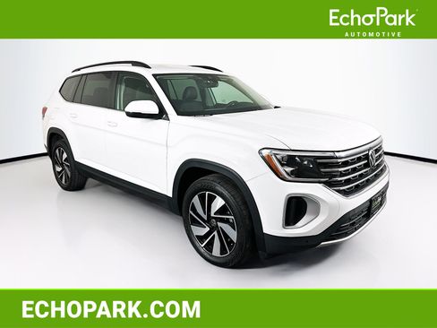 Used 2025 Volkswagen Atlas SE AWD/4WD image 1