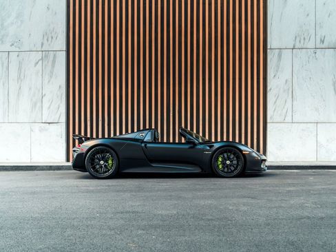 Used 2015 Porsche 918 Spyder AWD/4WD image 5