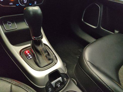 Used 2020 Jeep Compass Latitude FWD image 26
