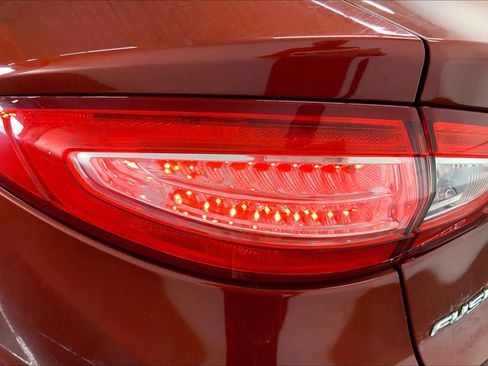 Used 2014 Ford Fusion SE w/ Equipment Group 202A image 23