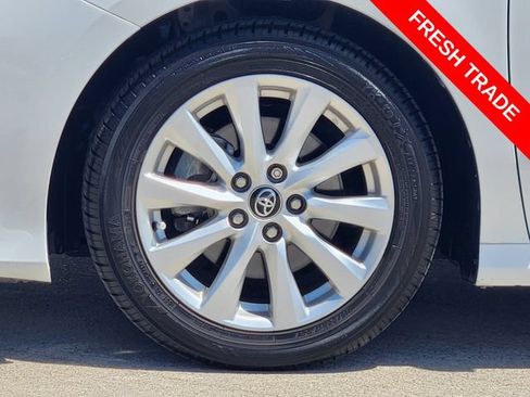 Used 2020 Toyota Camry LE FWD image 10