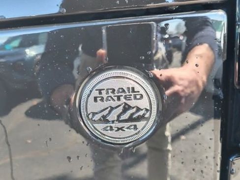 Used 2022 Jeep Gladiator Overland image 35